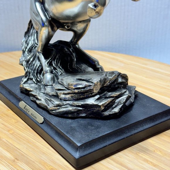 🦄 UNICORN Resin 11" Sculpture with Silver Metallic Finish - Picture 7 of 16